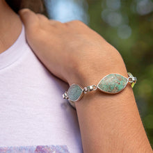 Cargar imagen en el visor de la galería, PULSERA REVERSIBLE DE PLATA CON LAPISLÁZULI Y CRISOPRASA