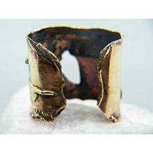 Cargar imagen en el visor de la galería, BRAZALETE DE BRONCE CON TEXTURA