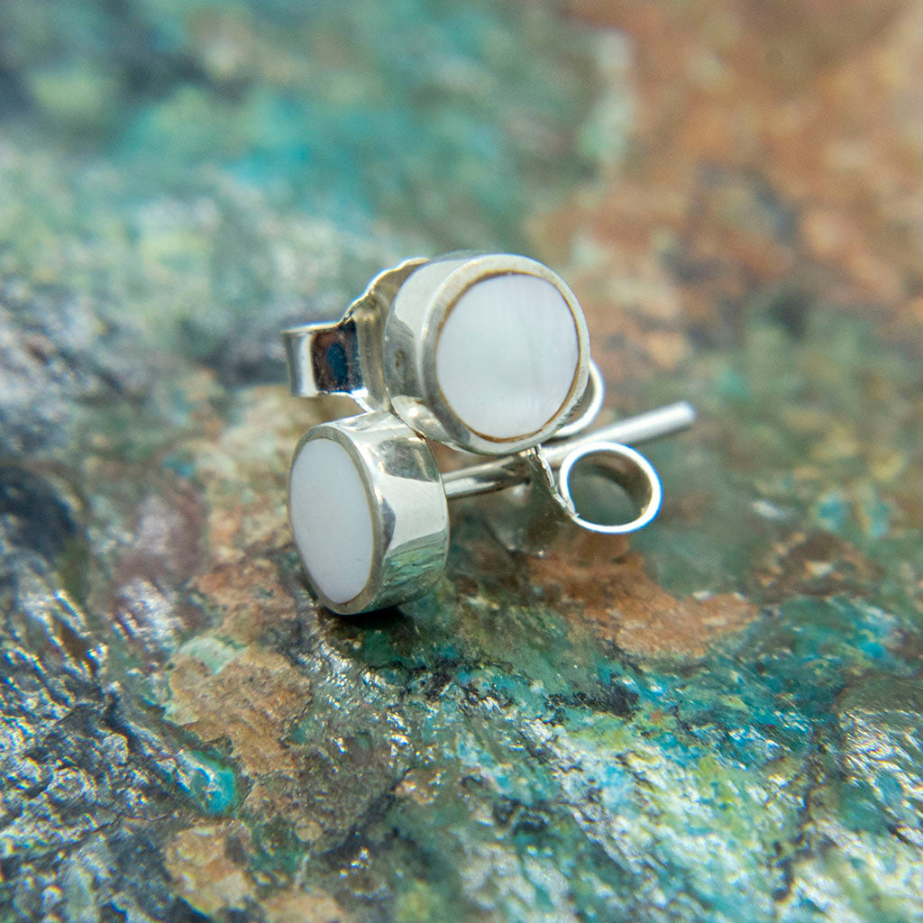 AROS MINI DE PLATA CON NÁCAR