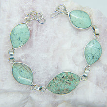 Cargar imagen en el visor de la galería, PULSERA REVERSIBLE DE PLATA CON LAPISLÁZULI Y CRISOPRASA
