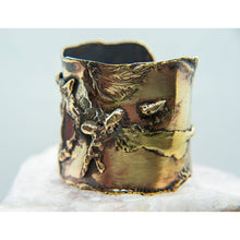 Cargar imagen en el visor de la galería, BRAZALETE DE BRONCE CON TEXTURA
