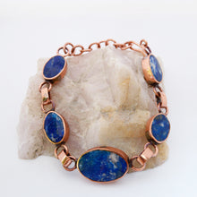 Cargar imagen en el visor de la galería, PULSERA REVERSIBLE DE COBRE CON CRISOPRASA Y LAPISLÁZULI
